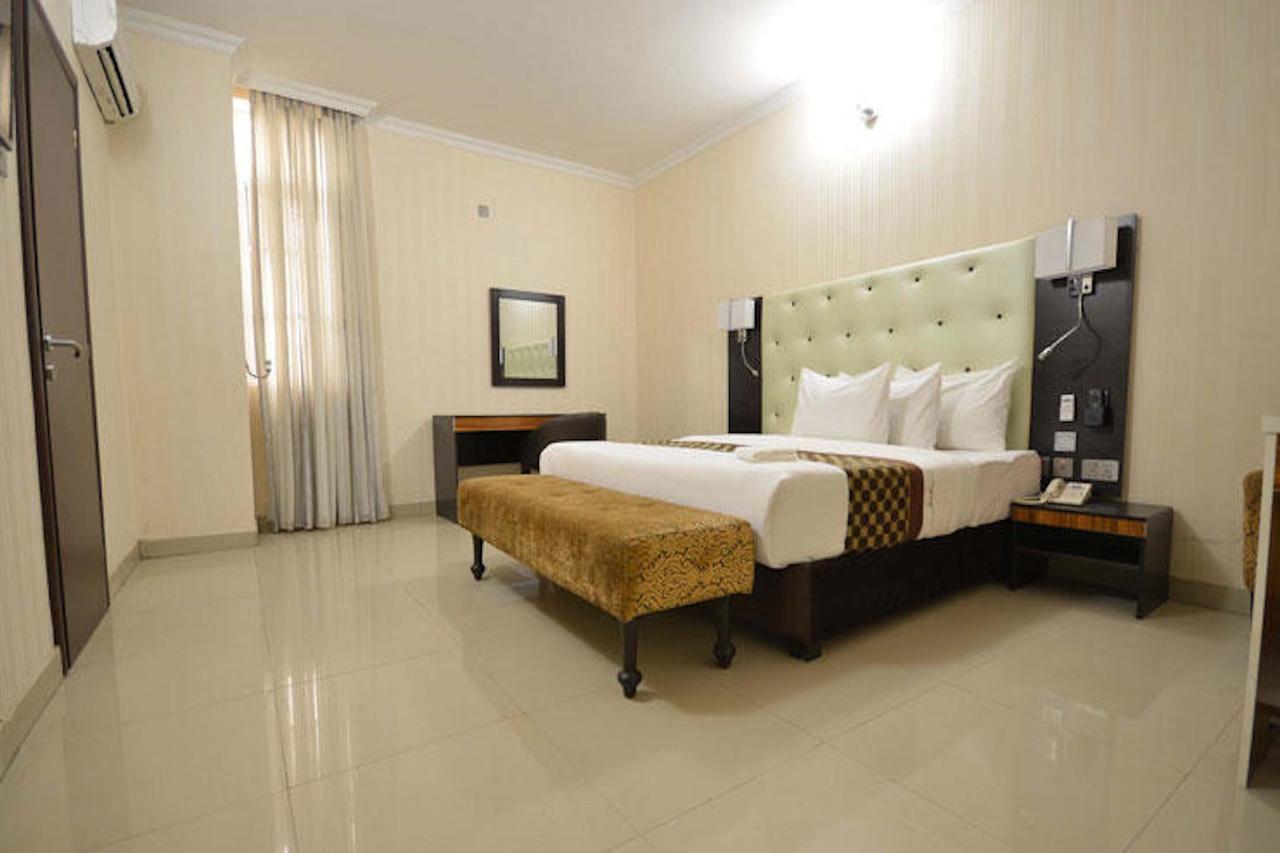 Lakeem Suites Agboyin Surulere Lagos Bagian luar foto